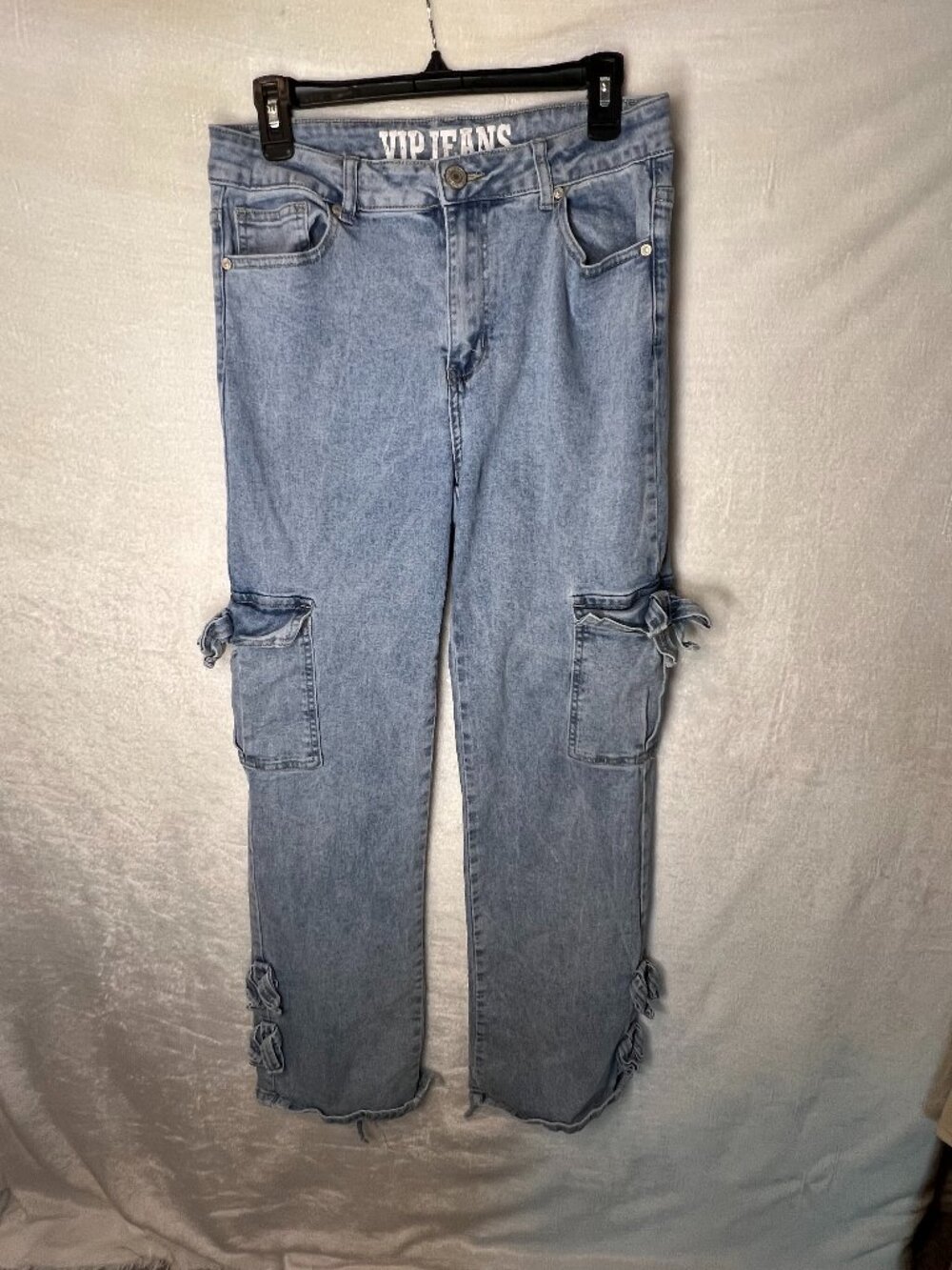 VIP low rise distressed Y2K wide leg cargo jeans w/bows sz 13/31